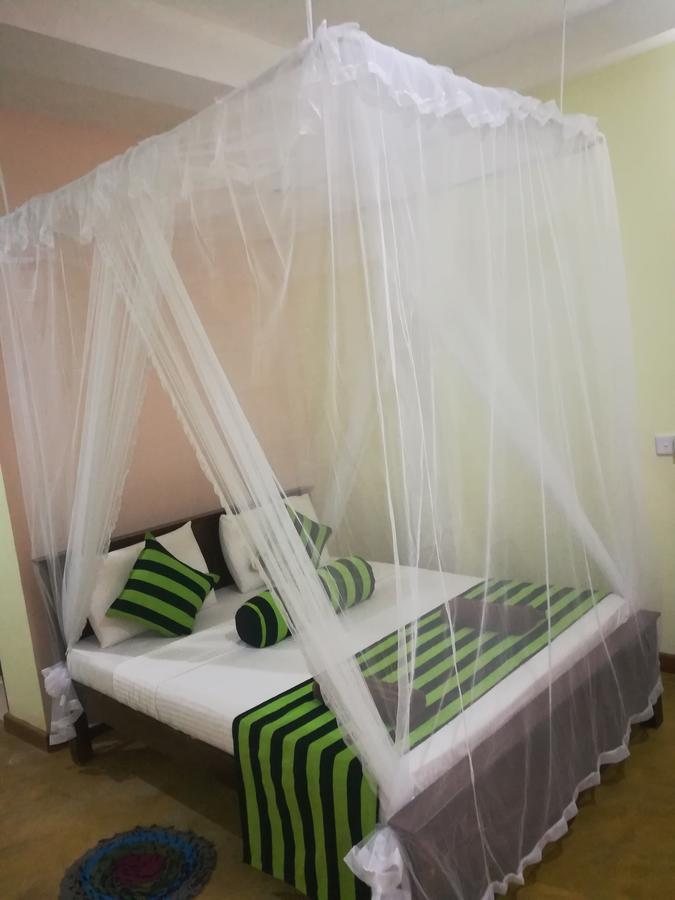 Dinaro Guest Hotell Ella Rum bild